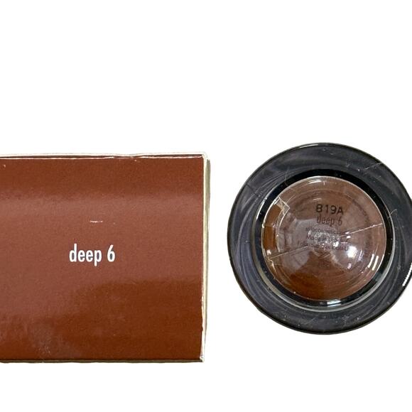 Stila Hide & Chic Fluid Foundation 1.0 fl oz - Deep 6 - New in Sealed Box - $39 - Picture 2 of 6